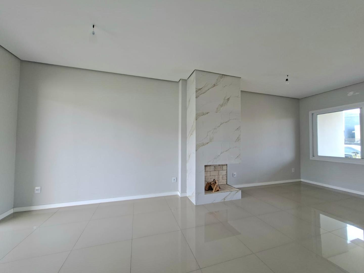 Excelente casa, com 115m² 3 quartos sendo 1 suíte no bairro Aberta dos Morros