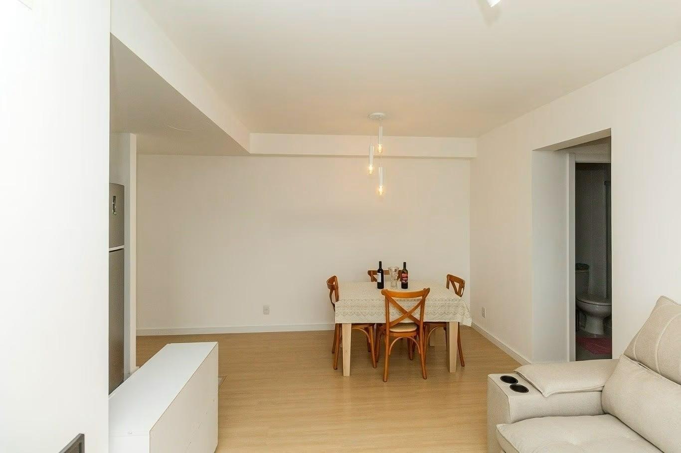 Excelente apartamento, com 73m², 2 quartos, sendo 1 suíte e 1 vaga de garagem